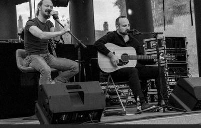 Ga naar een van de huiskamerconcerten in Laakdal